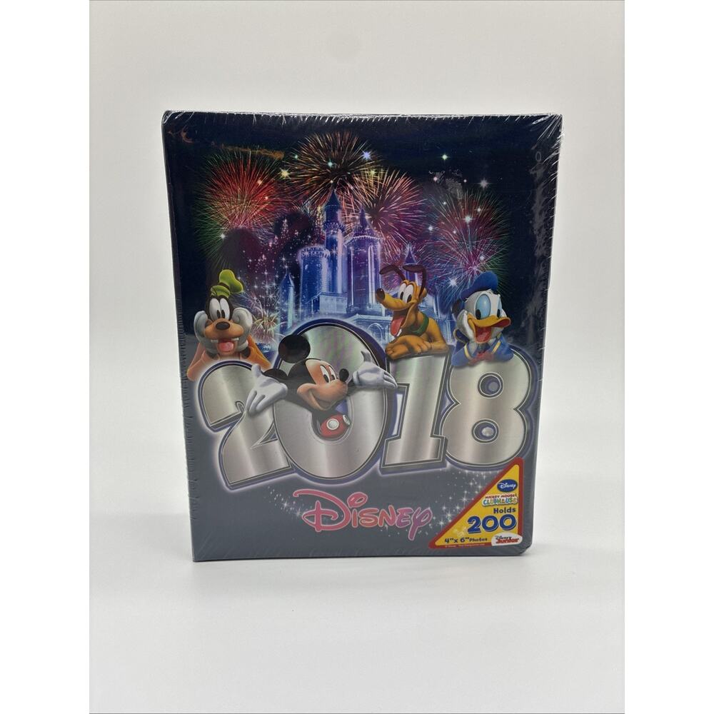 Disney 2018 Photo Album Holds 200 4"x6" Photos Mickey & Friends BRAND NEW